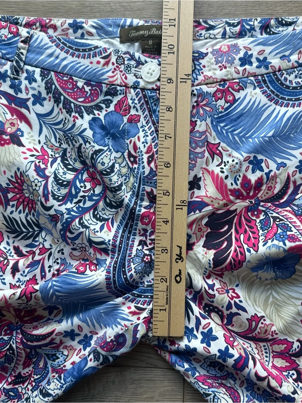 Tommy Bahama Floral Paisley Shorts Women’s Size‎ 8 Pink Blue  Stretch Bermuda